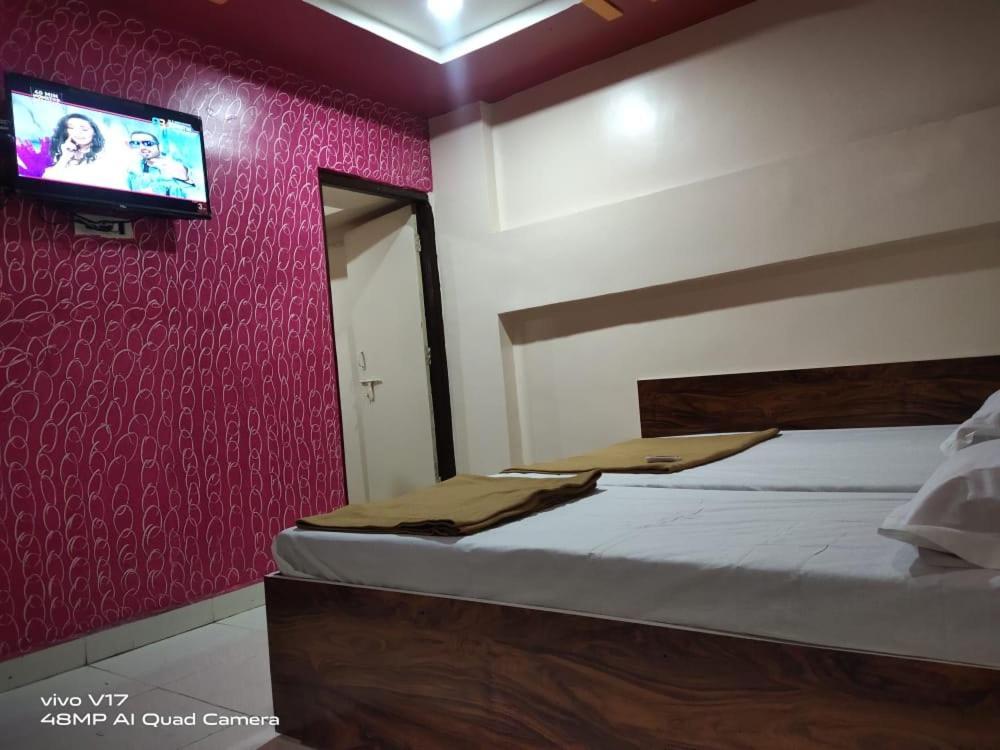 Sai Ganesh Guest House شيردي المظهر الخارجي الصورة
